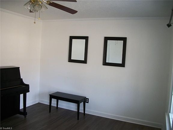 5th image of 184 Brightwood Rd