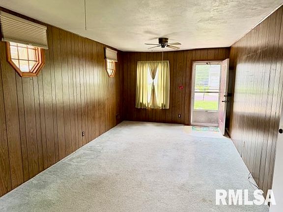 4th image of 1008 W Collins Ct