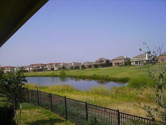 3rd image of 770 Bent Wood Pl