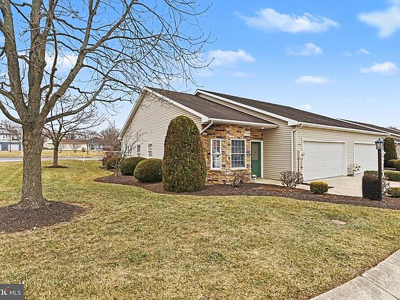 5th image of 455 Parkview Ln