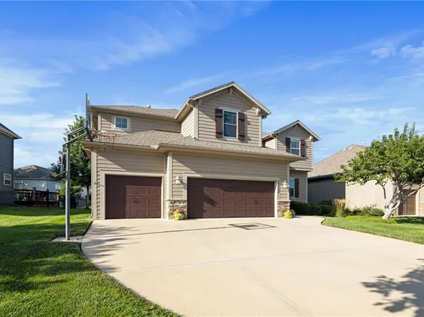 22224 W 121st Ter, Olathe, KS 66061