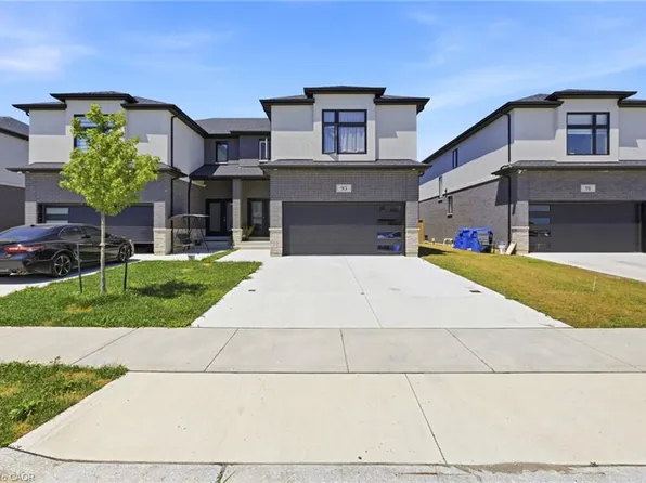 93 Eagle St #10B, Leamington, ON N8H 0G5