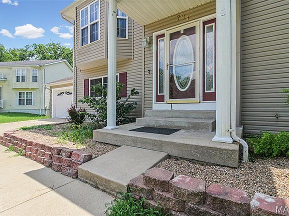 4th image of 704 Sportsmans Ct