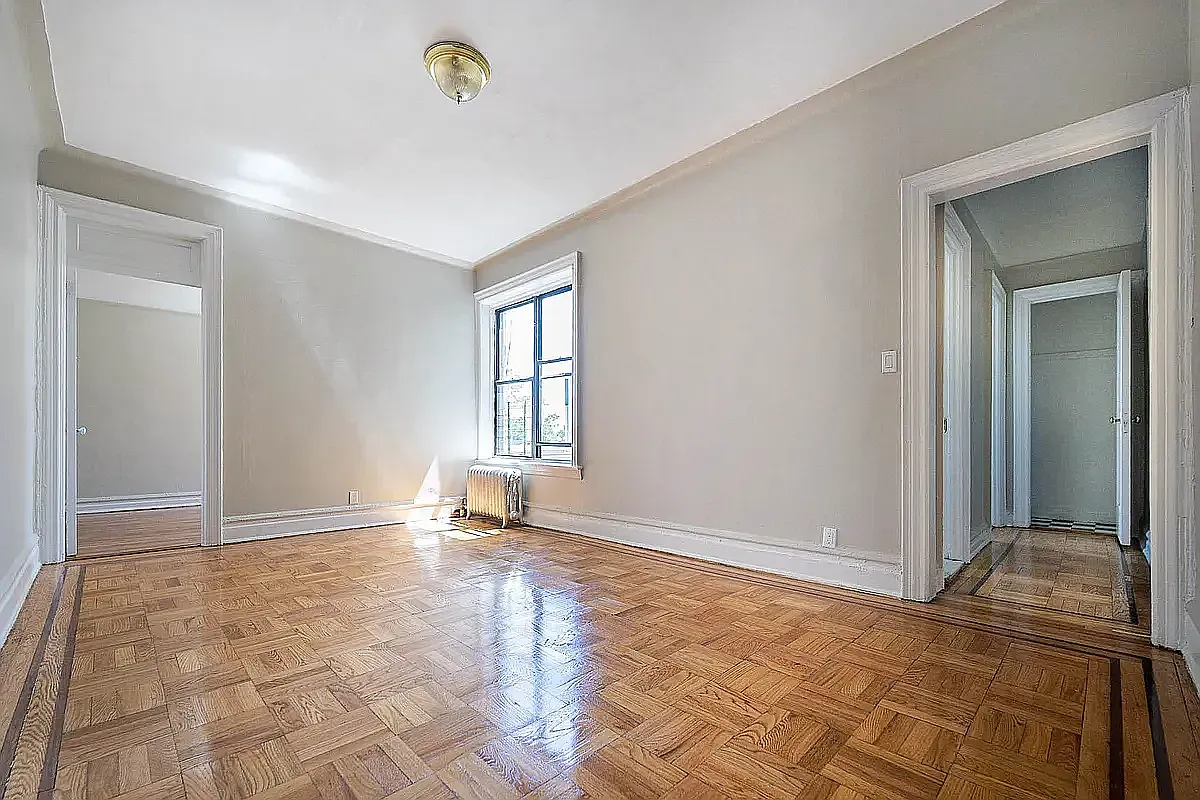 902 44th Street — Photo 1