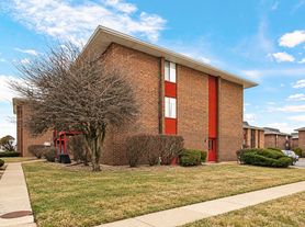 15830 Terrace Dr, Oak Forest, IL