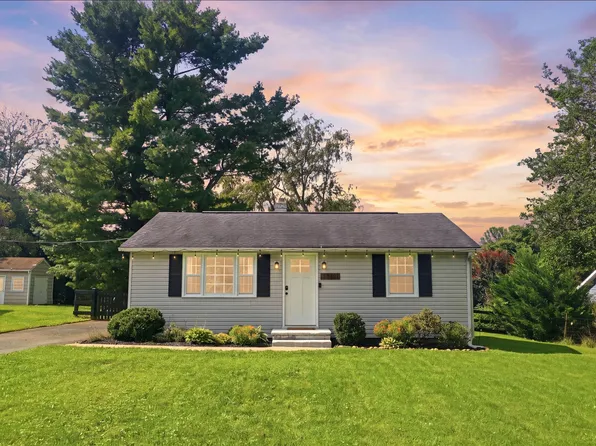 39881 Catoctin Ridge St, Paeonian Springs, VA 20129