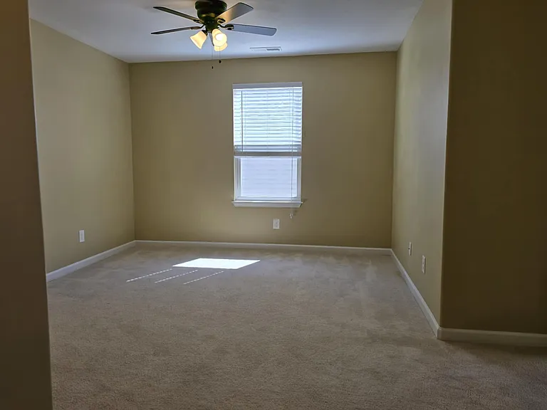 2901 Filbert St — Photo 11