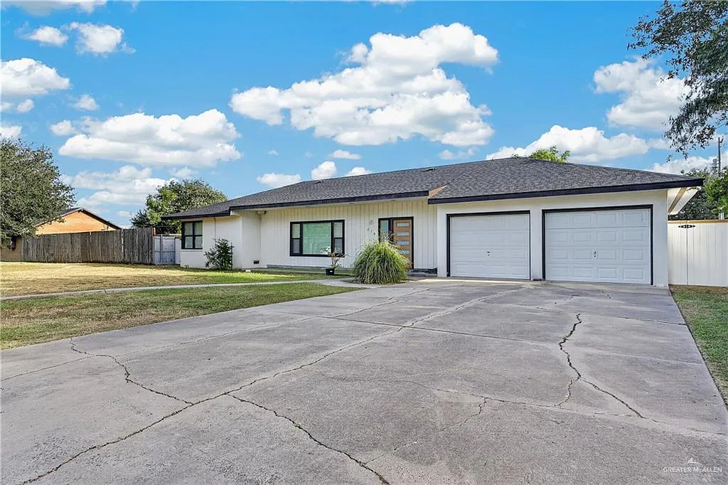 3 bed, 2.0 bath, 1972 sqft, $1,750 — Photo 2