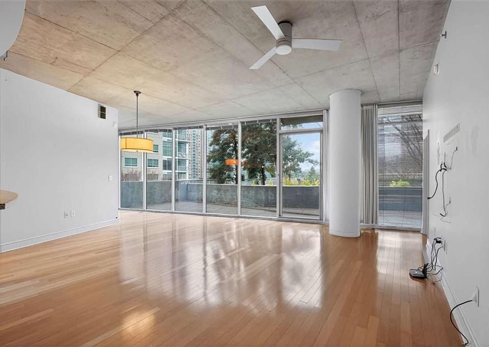 1st image of 950 W Peachtree St #612