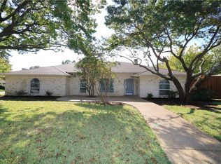 2726 Raintree Dr, Carrollton, TX 75006