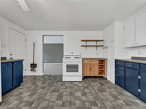 2nd image of 21 Rand Ave