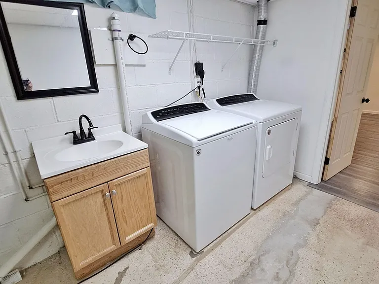 1170 Westminster Ave — Photo 38