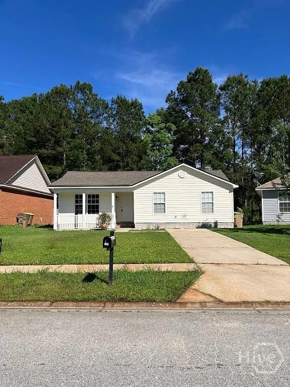 3 bed, 2.0 bath, 1016 sqft, $1,800 — Photo 1