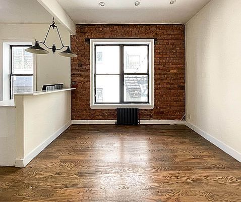1st image of 553 Howard Ave APT 10