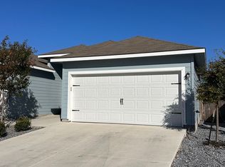604-606 Grayson Ln, Seguin, TX 78155