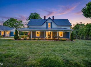 1360 Cora Ln, Gray, TN 37615