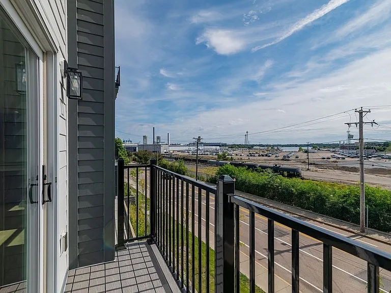 488 Quincy Ave #6 — Photo 23