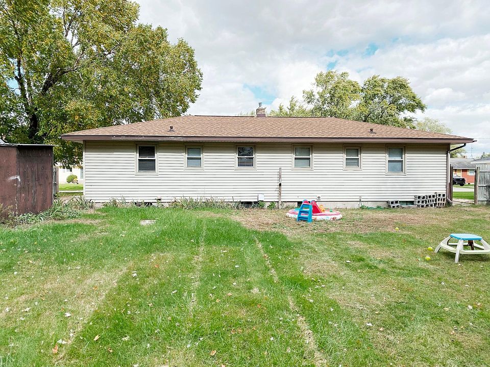 1046 Koster St 2, Jenison, MI 49428 Zillow