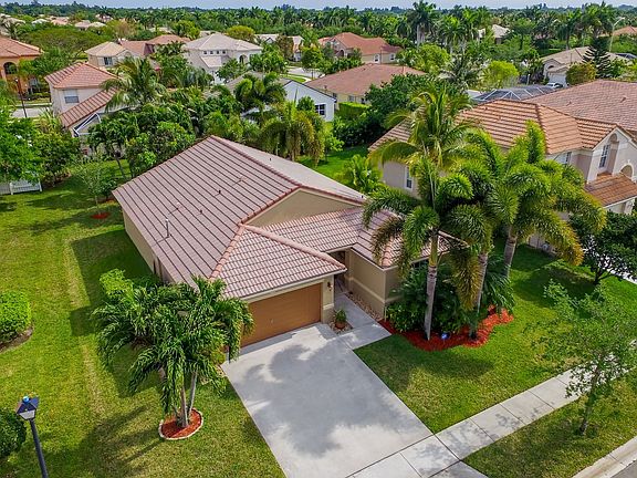 3rd image of 14223 NW 18th Mnr