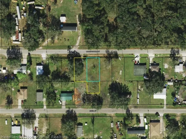 658 Honeysuckle St, Wauchula, FL 33873