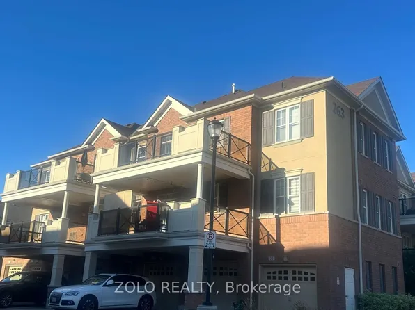 263 Georgian Dr #306, Oakville, ON L6H 0L2