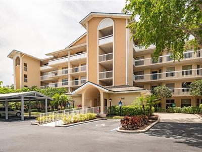 360 Horse Creek Dr APT 303, Naples, FL, 34110
