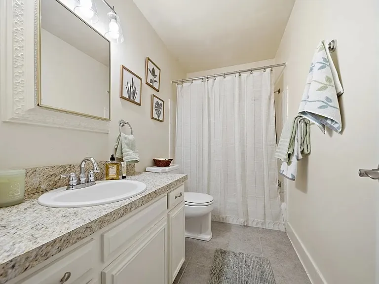 2522 S Florence Ave #2 — Photo 6