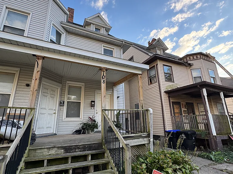 708 W Washington St #1 — Photo 2