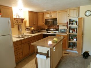 660 Schaefer Rd, Belleville, WI 53508