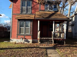 1532 D Ave NE #A & B, Cedar Rapids, IA 52402