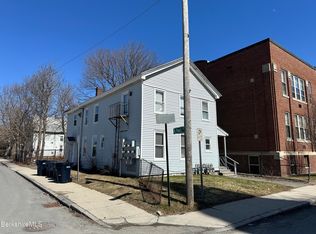37 Melville St, Pittsfield, MA 01201