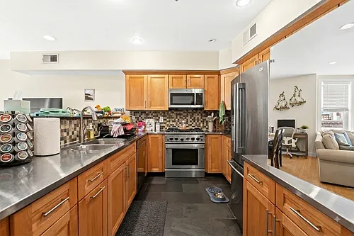 404 Monroe St #5 Photo 1