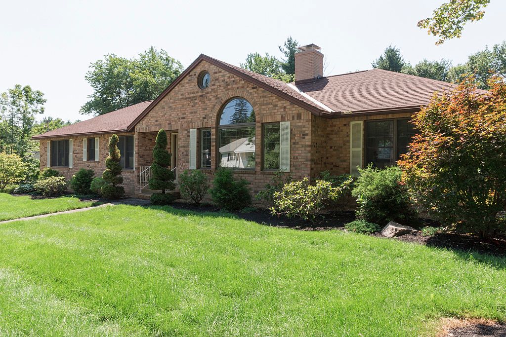 145 Campbell St, Manchester, NH 03104 Zillow