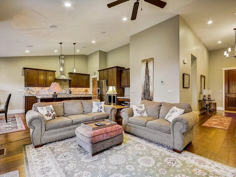 10223 N Rustler Ct — Photo 8