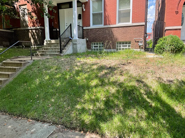 3425 Alberta St — Photo 1