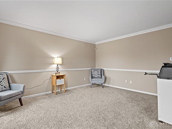 5th image of 7108 Saint Albans Way
