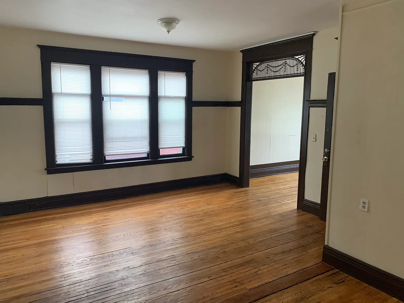 2 bed, $1,100 — Photo 4