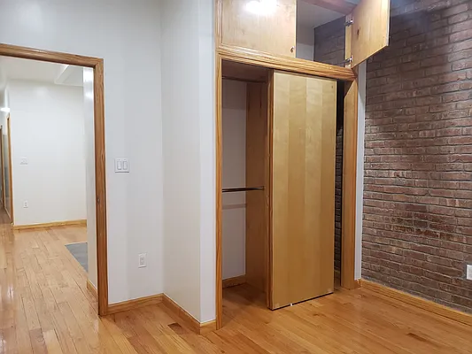 Rented by Metropolitan Property Group | media 9