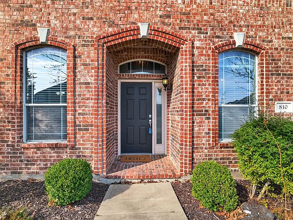 4th image of 810 Highland Hills Dr