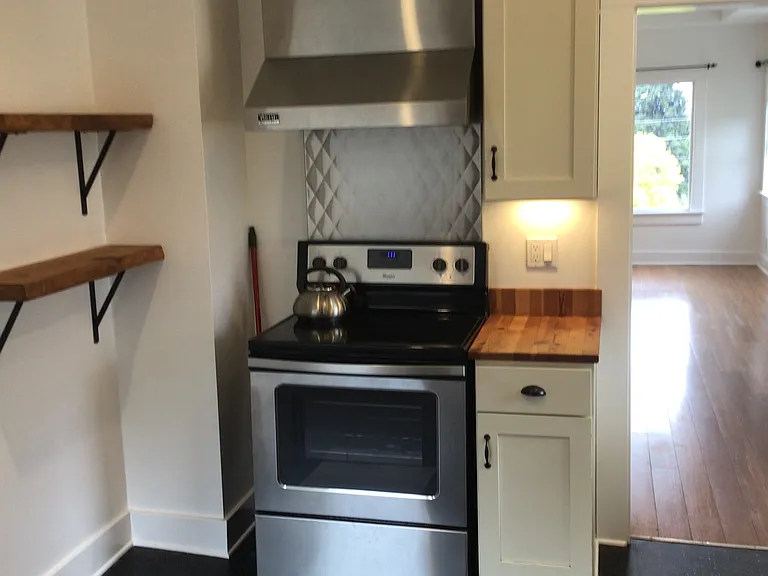 3928 Friday Ave — Photo 9