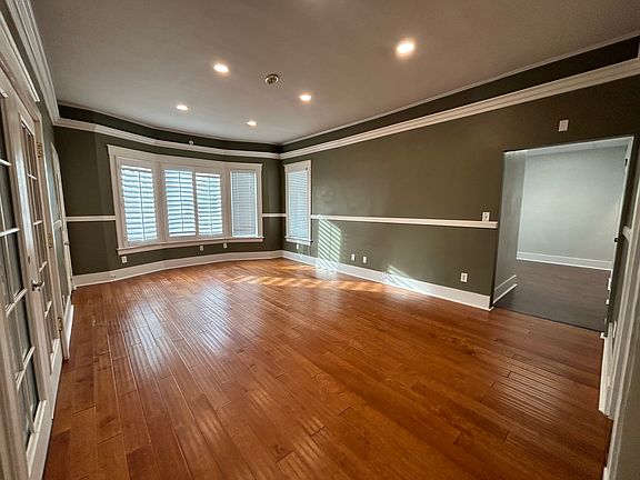 4th image of 620 W Colton Ave Suite A