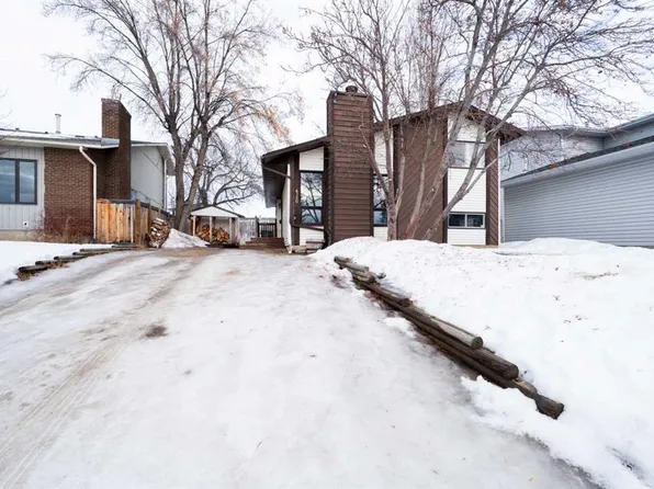 6350 S 93rd St, Grande Prairie, AB T8W 1A2