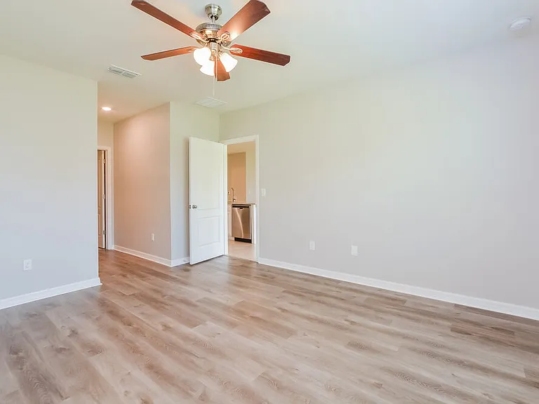 3905 Crimson Clover Dr — Photo 14