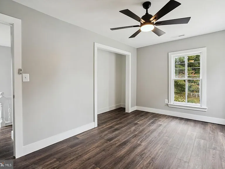 305 Willis St — Photo 10