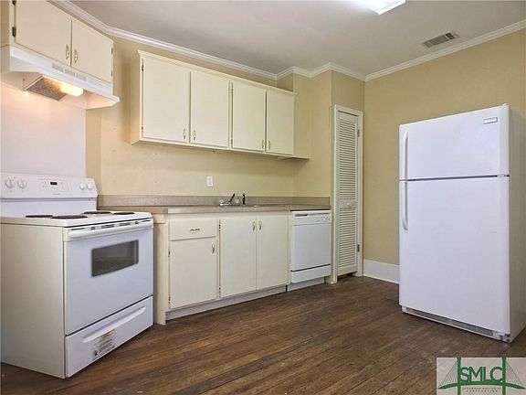 2nd image of 407 E Park Ave #A