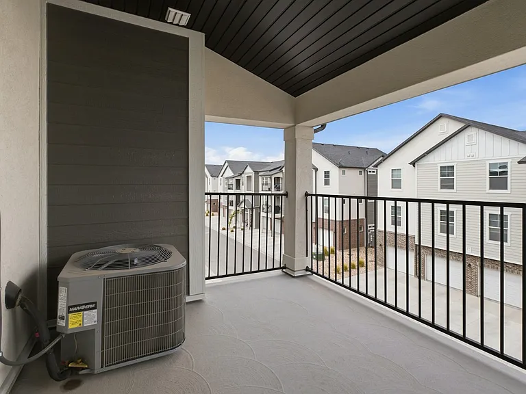 882 N Coulsen Dr #J303 — Photo 14