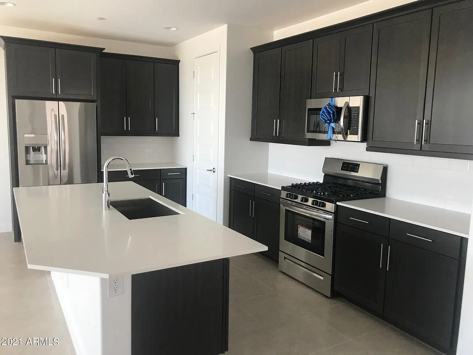 3 bed, 2.0 bath, 1764 sqft, $2,095 — Photo 4