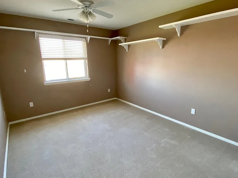 1185 Tomich Ave — Photo 8