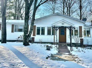 2873 W Neuman Rd, Rhodes, MI 48652