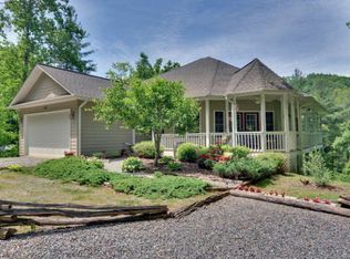 825 Shiloh Trl, Hayesville, NC 28904